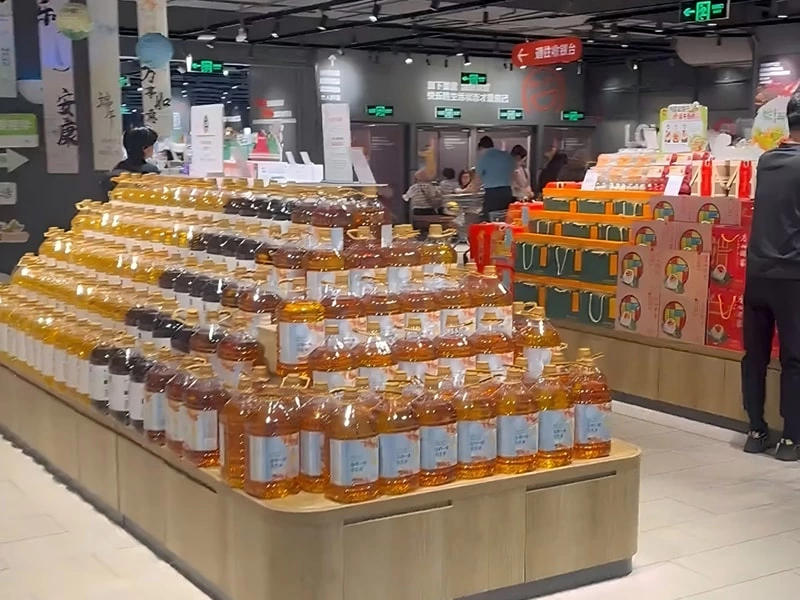 Improving lighting utilization not only saves energy and electricity but also enhances the shopping experience.